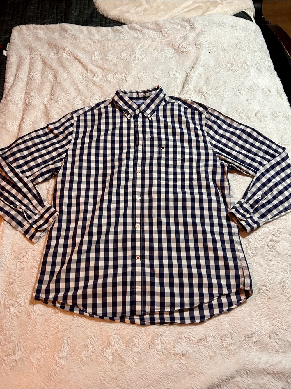Tommy Hilfiger Men's Navy and White Gingham Button-Down Shirt Large